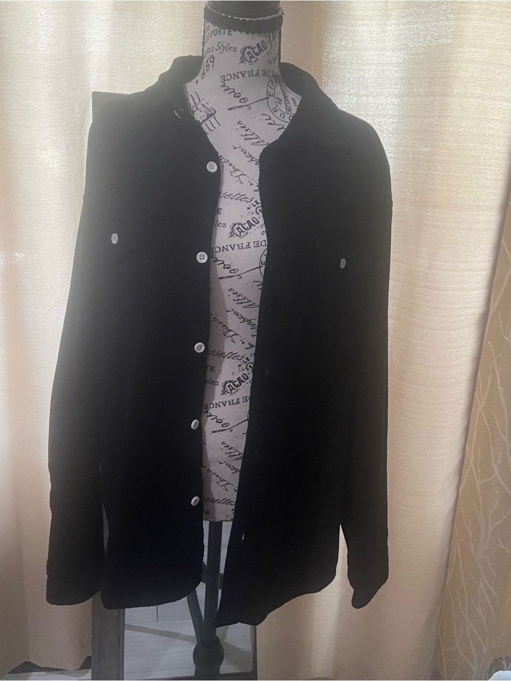 PacSun Men's Black Lightweight Button-Up Shirt Jacket. Corduroy.